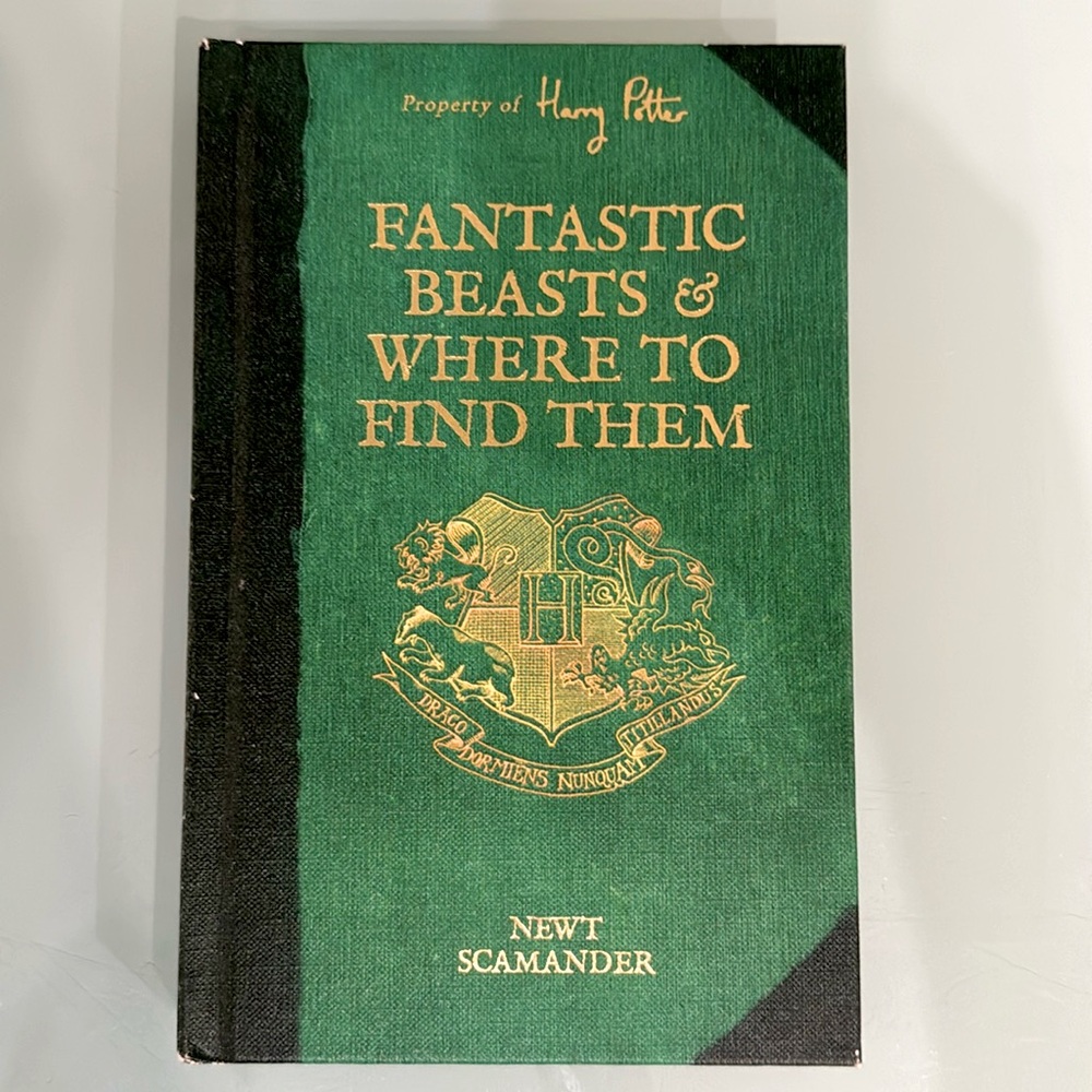 Fantastic Beasts and where to find them - Property of Harry Potter - Hardcover
